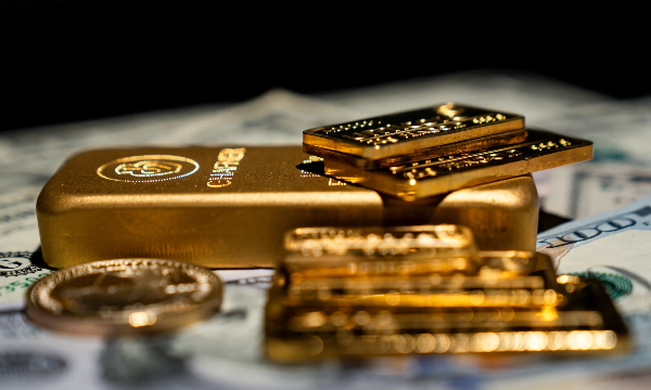 Giá vàng giằng co mốc 4.800 USD/oz, SPDR Gold Trust tiếp tục mua ròng