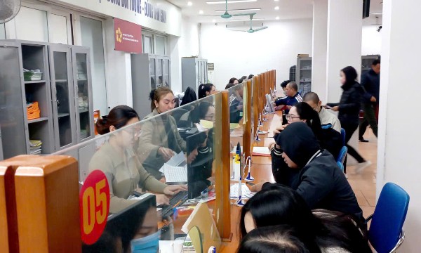 Hà Nội: Gần 13.000 người lao động nhận trợ cấp thất nghiệp trong quý 1/2026