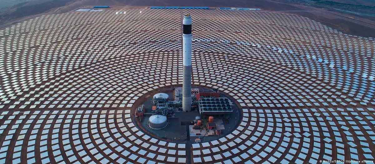 Dự án điện mặt trời Noor của Morocco là một trong những công trình năng lượng tái tạo lớn nhất khu vực. Ảnh: Xinhua/SEPCO III/picture alliance