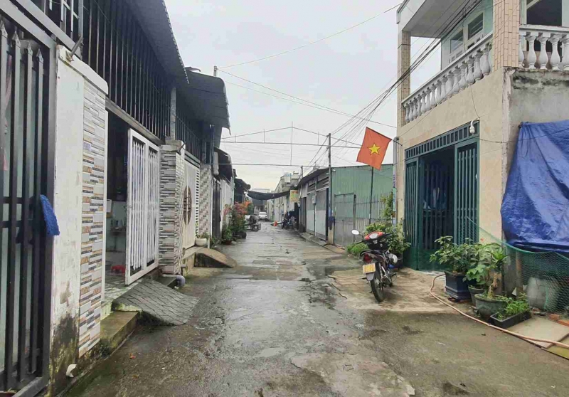 Khu đất và nhà liền kề xây trên đất người khác. Ảnh: Cổng thông tin điện tử Bộ Công an.