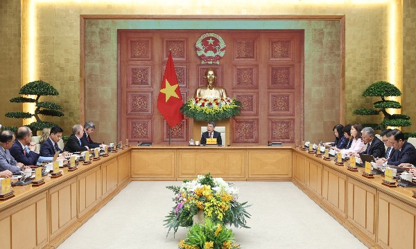 Thủ tướng Lê Minh Hưng làm việc với Đoàn doanh nghiệp cấp cao Hội đồng Kinh doanh Hoa Kỳ - ASEAN (USABC). Ảnh: VGP.