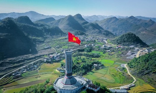 Tuyên Quang đã lựa chọn tái cấu trúc ngành du lịch theo chiều dọc, lấy văn hóa làm “mạch nguồn” xuyên suốt. 