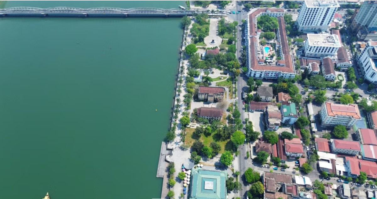 Khu đất số 22-24 và 26-30A Lê Lợi, phường Thuận Hóa. Ảnh: Ngọc Văn