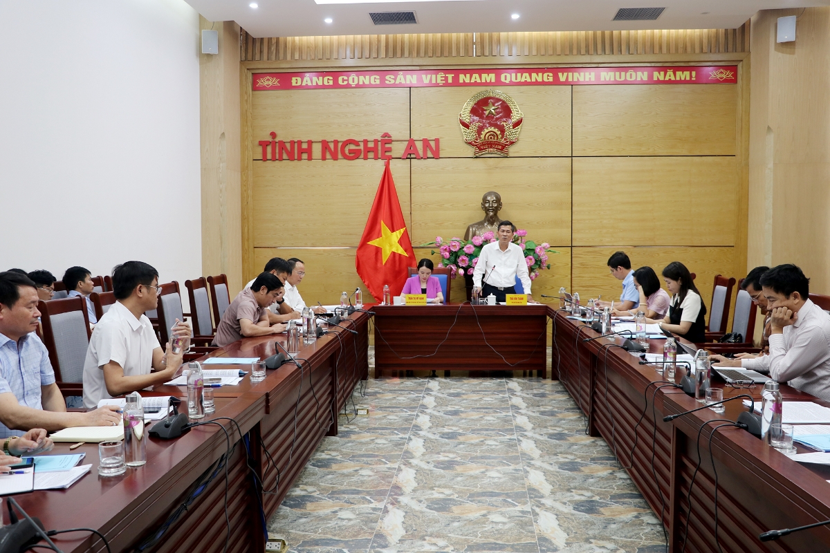 Toàn cảnh cuộc họp.