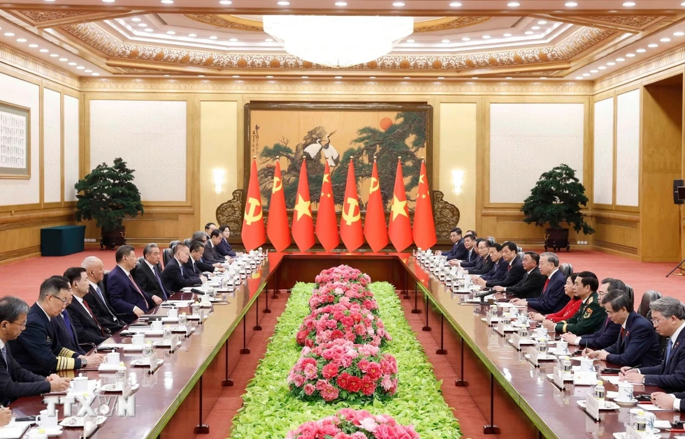 Việt Nam - Trung Quốc ra Tuyên bố chung về việc tiếp tục làm sâu sắc quan hệ đối tác hợp tác chiến lược toàn diện, thúc đẩy xây dựng Cộng đồng chia sẻ tương lai Việt Nam – Trung Quốc có ý nghĩa chiến lược ở mức độ cao hơn trong thời kỳ mới. Ảnh: TTXVN