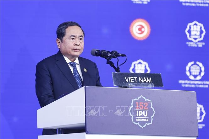 Chủ tịch Quốc hội Trần Thanh Mẫn phát biểu tại Phiên thảo luận chung về chủ đề “Nuôi dưỡng hy vọng, bảo đảm hòa bình và bảo vệ công lý cho các thế hệ tương lai”. Ảnh: TTXVN.