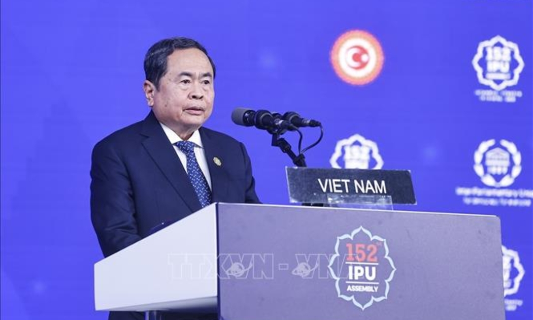 Chủ tịch Quốc hội Trần Thanh Mẫn phát biểu tại Phiên thảo luận chung về chủ đề “Nuôi dưỡng hy vọng, bảo đảm hòa bình và bảo vệ công lý cho các thế hệ tương lai”. Ảnh: TTXVN.