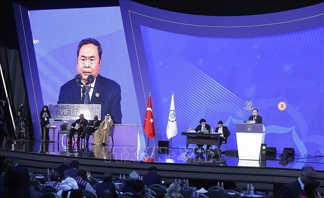 Chủ tịch Quốc hội Trần Thanh Mẫn phát biểu tại Phiên thảo luận chung. Ảnh: TTXVN.