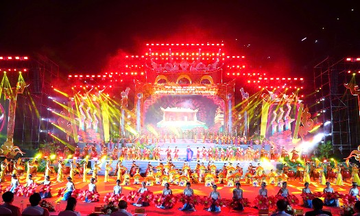 Chương trình nghệ thuật Linh thiêng nguồn cội.