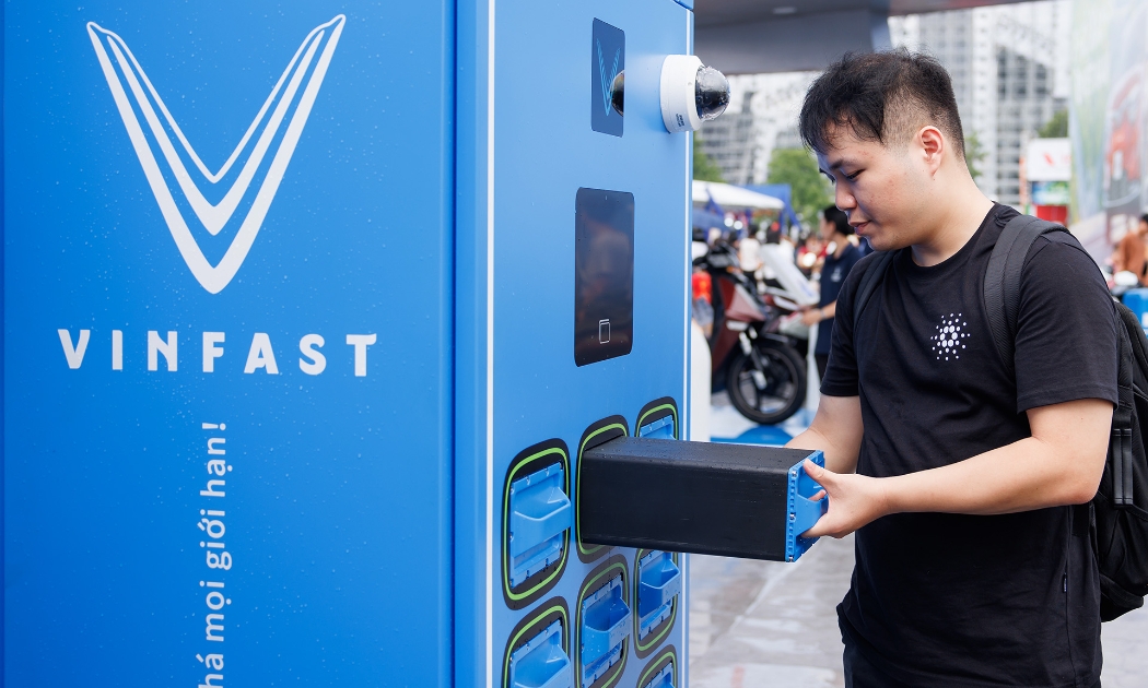 Thuê, đổi pin: Đòn bẩy tài chính hay 