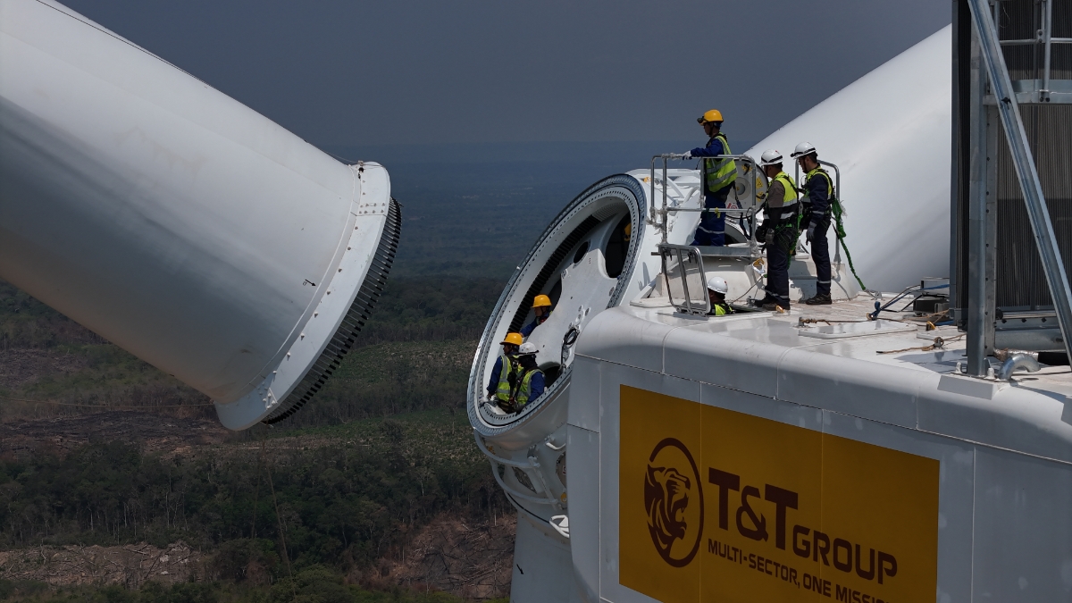 Các cán bộ, công nhân viên cố gắng hoàn thiện các hạng mục cả ngày lẫn đêm với quyết tâm hoàn thành dự án.&nbsp;Ảnh:&nbsp;T&T Group.