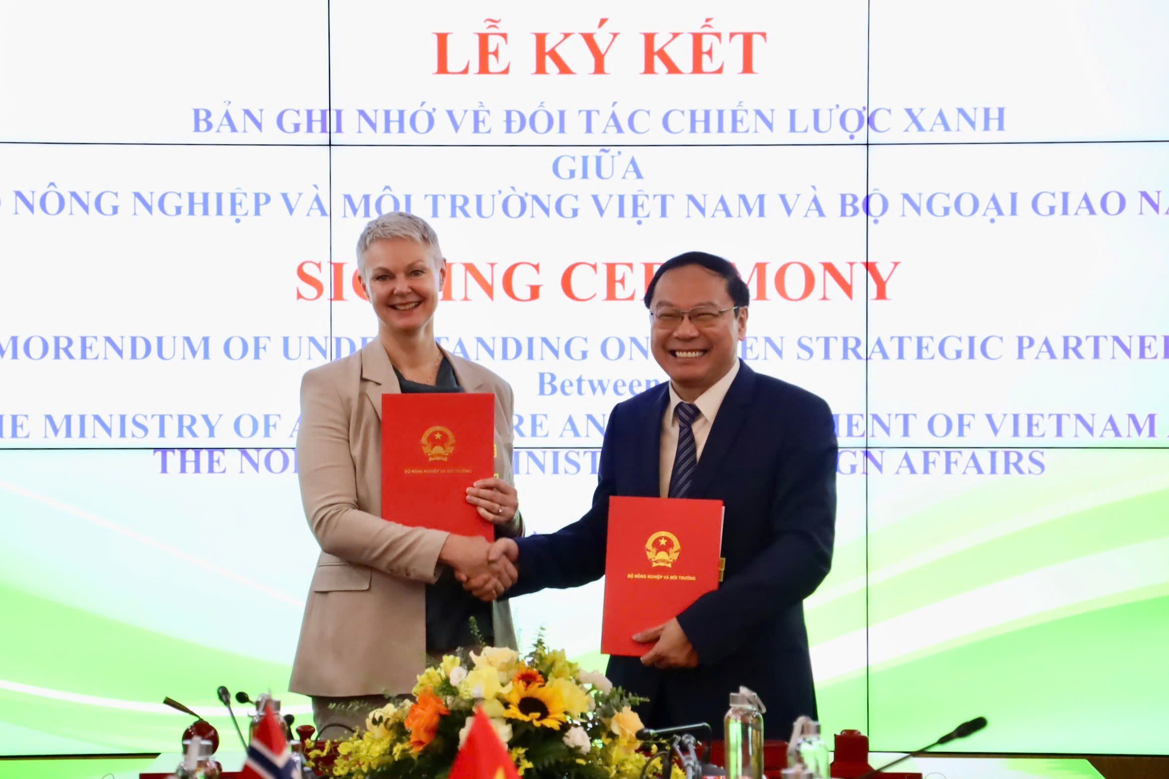Lễ ký kết “Bản ghi nhớ về Đối tác Chiến lược Xanh Việt Nam – Na Uy”. Ảnh: Đại sứ quán Na Uy
