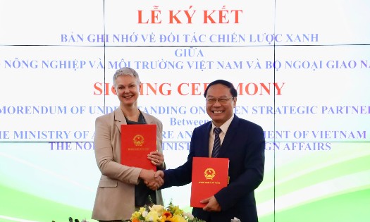 Lễ ký kết “Bản ghi nhớ về Đối tác Chiến lược Xanh Việt Nam – Na Uy”. Ảnh: Đại sứ quán Na Uy