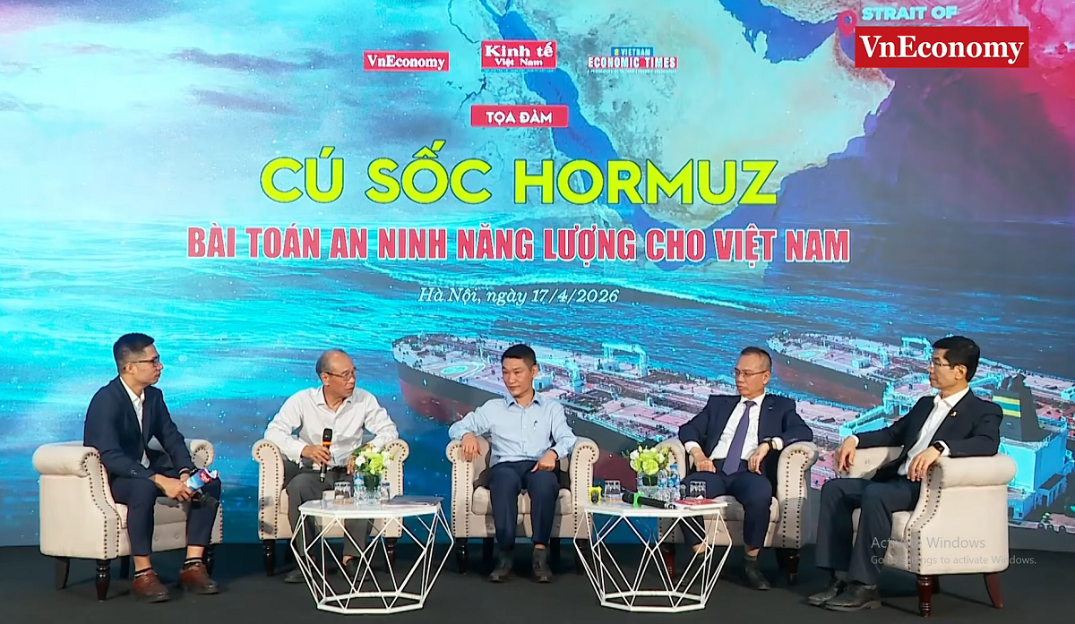 Tọa đàm: “Cú sốc Hormuz: Bài toán an ninh năng lượng cho Việt Nam” do Tạp chí Kinh tế Việt Nam/VnEconomy tổ chức vào sáng 17/4/2026. Ảnh: VnEconomy.
