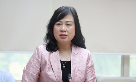 Bộ trưởng Bộ Y tế Đào Hồng Lan thông tin về những định hướng của ngành y tế trong thời gian tới. Ảnh: Bộ Y tế.