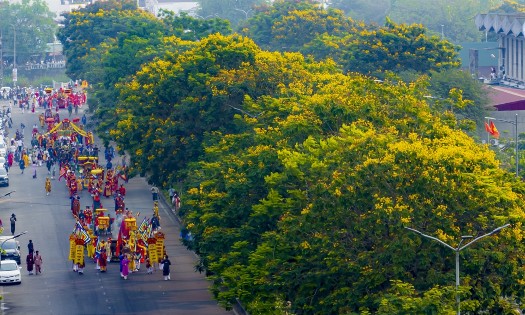 Đoàn rước xuất phát từ Thánh đường Thiên Tiên Thánh giáo (352 Chi Lăng), di chuyển qua các tuyến phố trung tâm.