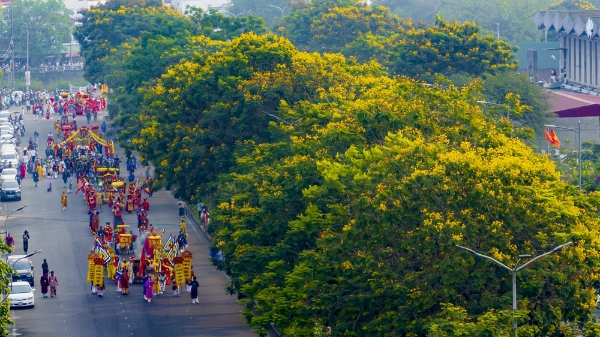 Huế đón du khách trẩy hội Điện Huệ Nam 2026
