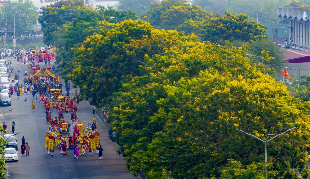 Đoàn rước xuất phát từ Thánh đường Thiên Tiên Thánh giáo (352 Chi Lăng), di chuyển qua các tuyến phố trung tâm.
