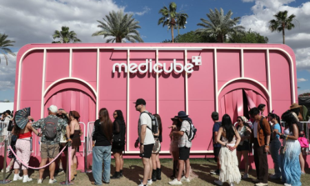 Không chỉ là sân khấu của âm nhạc, Coachella còn trở thành “điểm hẹn” của các thương hiệu làm đẹp.