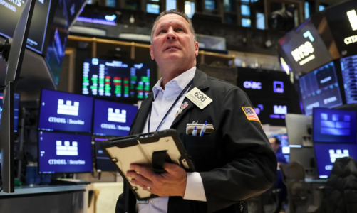 Chứng khoán Mỹ lập đỉnh cao lịch sử mới, giá dầu lao dốc 12% sau tin về eo biển Hormuz