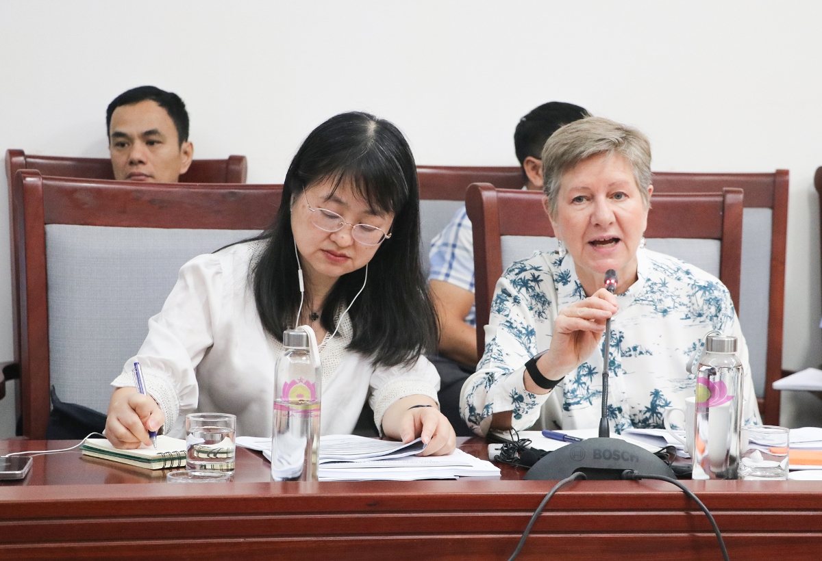 Phát biểu tại buổi làm việc, Bà Kathleen Whimp – Giám đốc Điều hành hoạt động của WB tại Việt Nam&nbsp;đề nghị đẩy nhanh tiến độ giải phóng mặt bằng, hoàn thành dự án đúng thời gian quy định