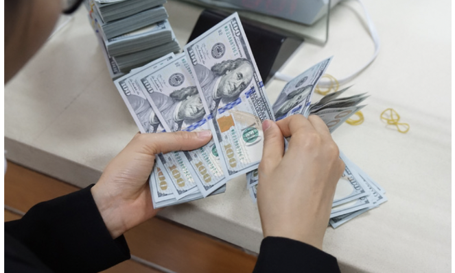 HCMC remittances drop 15.6% to $2 bln in Q1 2026