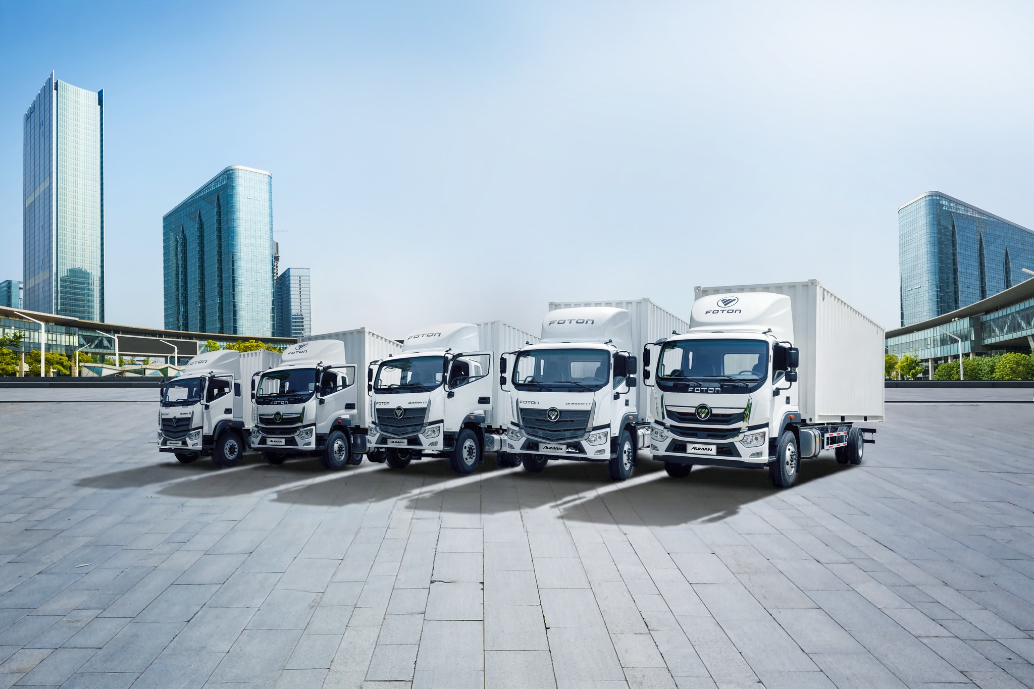 Các dòng xe tải nặng Foton tập trung vào khả năng vận hành bền bỉ, tải trọng lớn và hiệu suất ổn định đường dài.