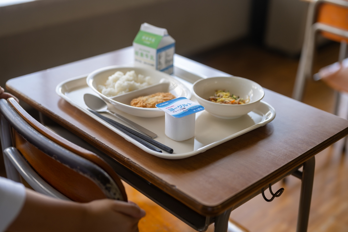 Bữa trưa học đường, nếu được thiết kế đúng, có thể trở thành một dạng hạ tầng của vốn con người.