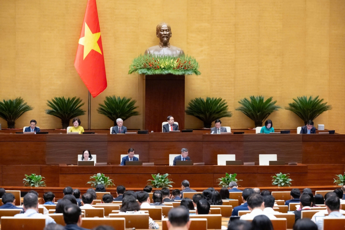 Quang cảnh phiên họp.