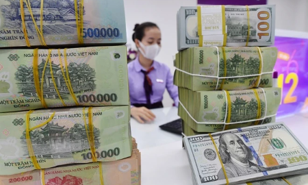 Giá USD tại ngân hàng nhích nhẹ