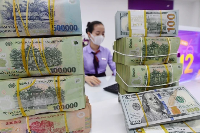 Giá USD tại ngân hàng nhích nhẹ 