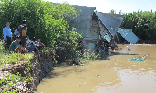 TP.Hồ Chí Minh cảnh báo 43 điểm sạt lở nguy hiểm, đe dọa hơn 500 hộ dân trên địa bàn