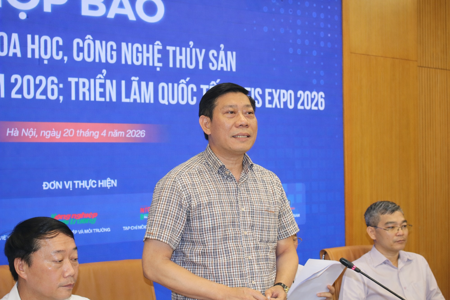 Ông Nguyễn Quang Hùng, Phó Cục trưởng Cục Thủy sản và Kiểm ngư.