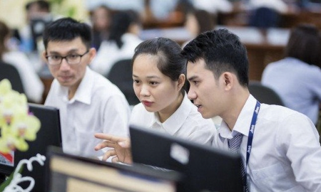 Cá nhân tiếp tục mua ròng mạnh khi VN-Index rớt khỏi mốc 1.900 điểm