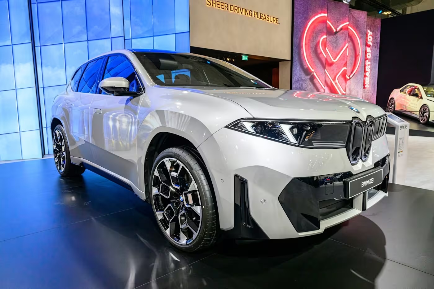Mẫu xe SUV thuần điện BMW iX3. Ảnh: Getty Images.