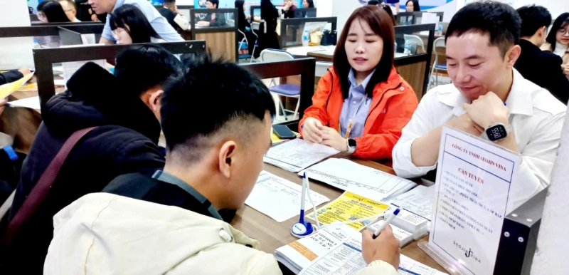 Hanoi to tap into AI to analyze labor market data