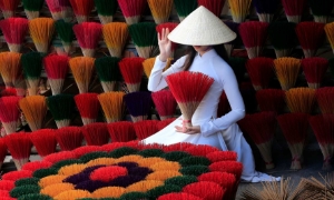 Làng nghề truyền thống “tỏa sáng” nhờ du lịch trải nghiệm
