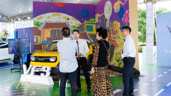 Hào khí sông Lam: Trải nghiệm xe điện VinFast tại Nghệ An, Hà Tĩnh