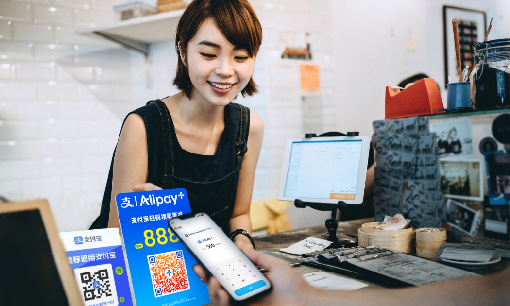 Vietcombank và Alipay: Thanh toán QR xuyên biên giới tiện lợi