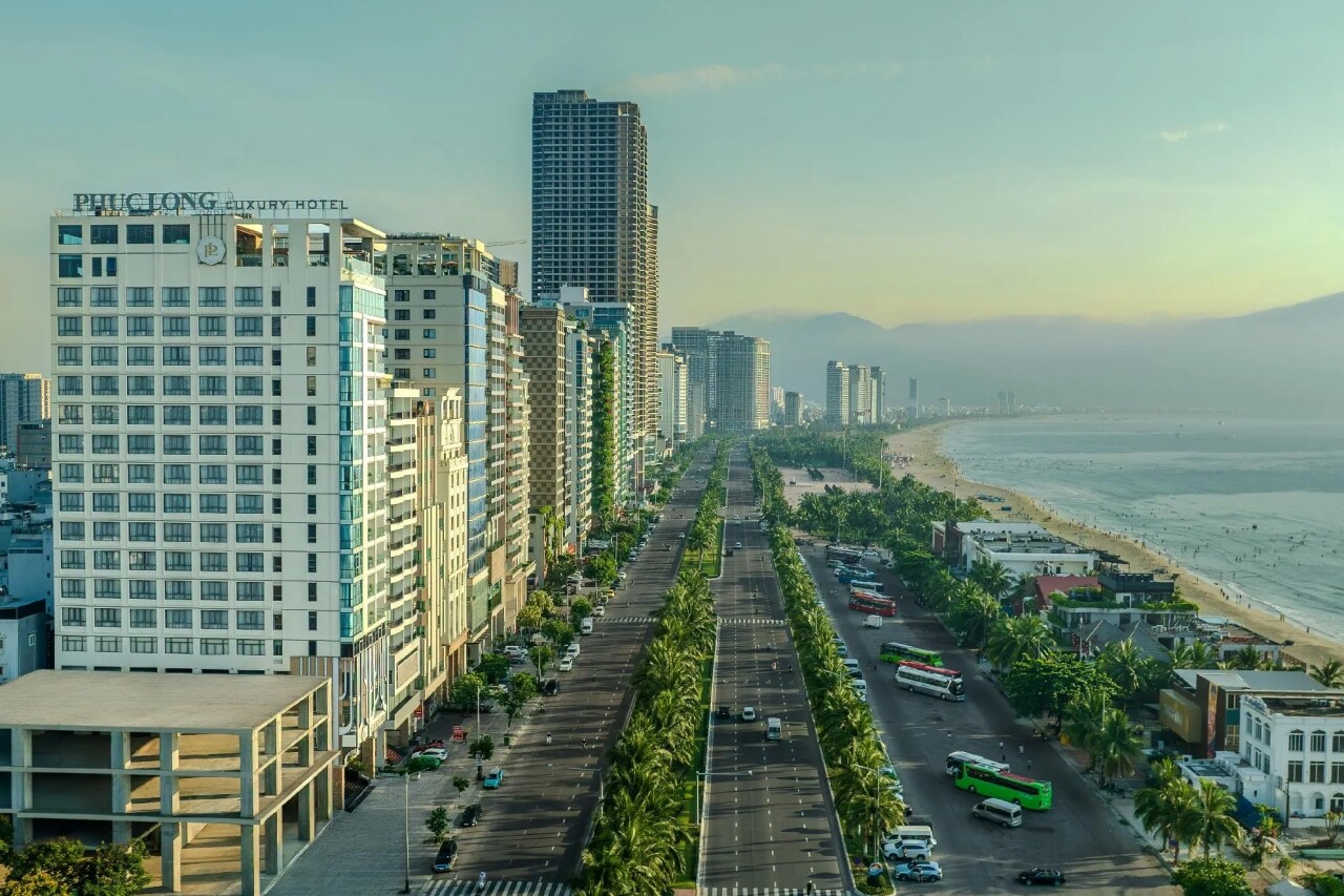 Nhiều khách sạn trên đường ven biển tại Đà Nẵng không còn phòng trống nào trong kỳ nghỉ lễ sắp tới. 