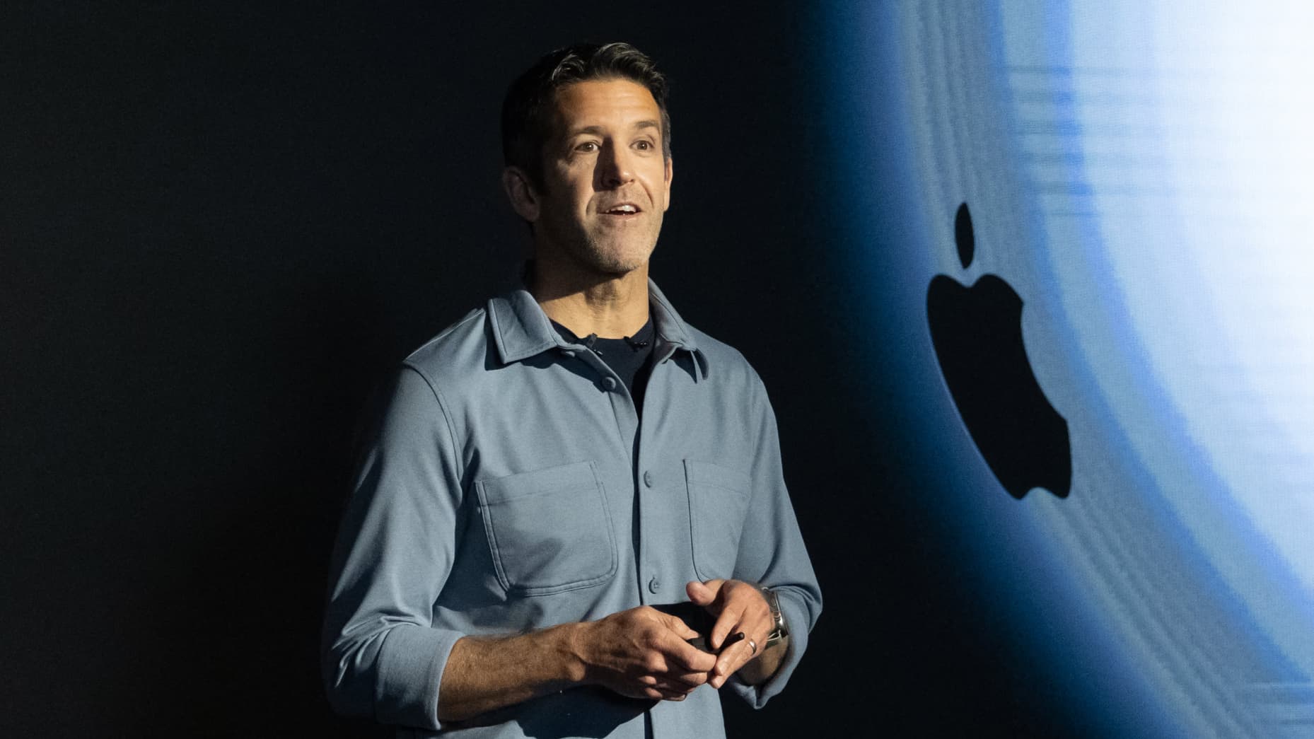 Ông John Ternus đã gắn bó với Apple gần nửa cuộc đời - Ảnh: Bloomberg. 