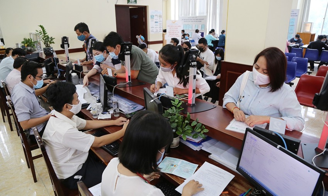 Thời hạn cập nhật, hoàn thiện cơ sở dữ liệu về tổ chức bộ máy các Bộ, ngành, địa phương