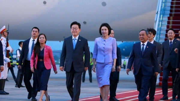 Tổng thống Hàn Quốc Lee Jae Myung và Phu nhân bắt đầu thăm cấp Nhà nước tới Việt Nam