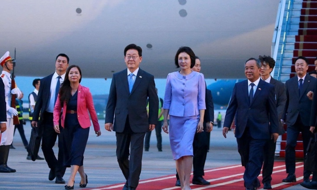 Tổng thống Hàn Quốc Lee Jae Myung và Phu nhân bắt đầu thăm cấp Nhà nước tới Việt Nam