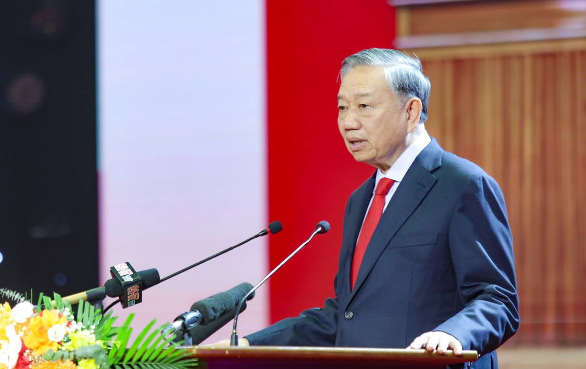 Đồng chí Tô Lâm - Tổng Bí thư, Chủ tịch nước phát biểu tại buổi lễ. Ảnh: Báo Hà Tĩnh