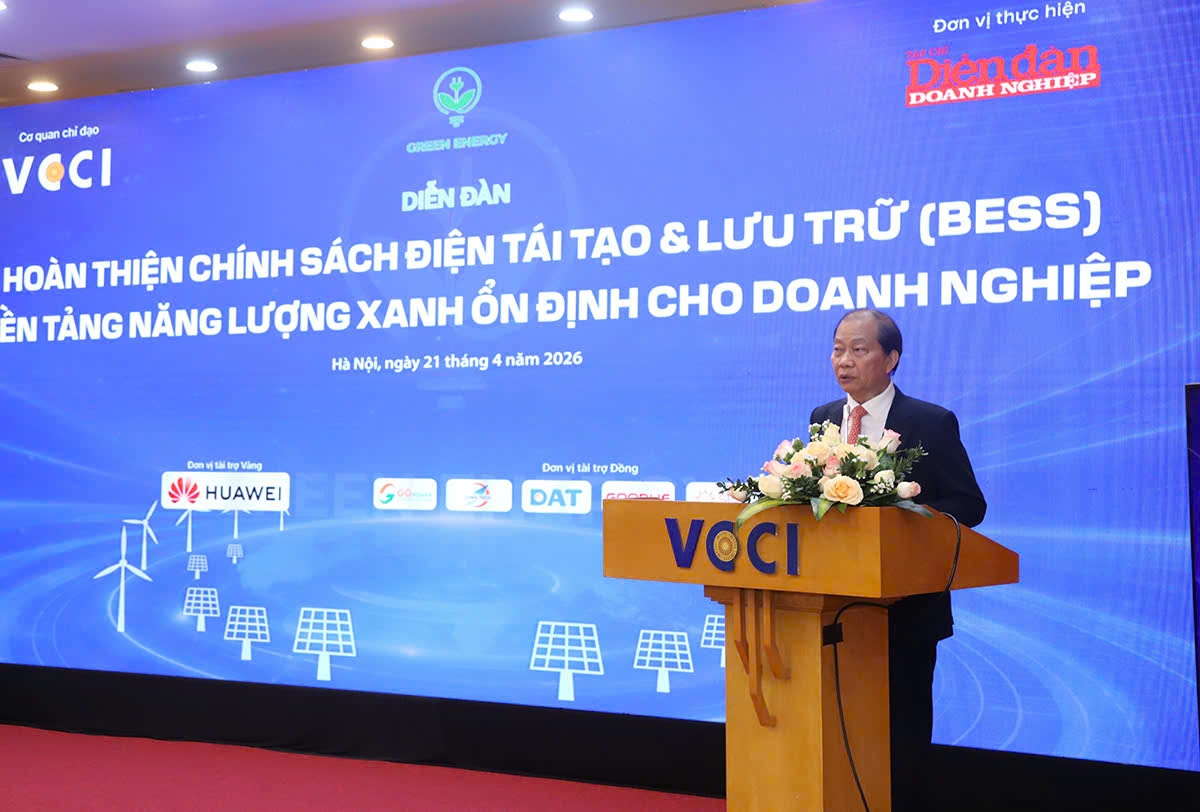 Ông Hoàng Quang Phòng, Phó Chủ tịch VCCI phát biểu tại diễn đàn.
