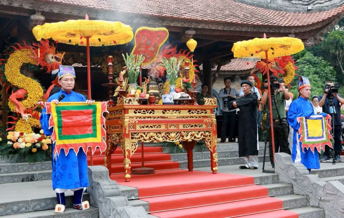 Giỗ Quốc Tổ Lạc Long Quân.