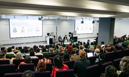 Dệt lại thế giới thời trang từ những sợi chỉ ban đầu