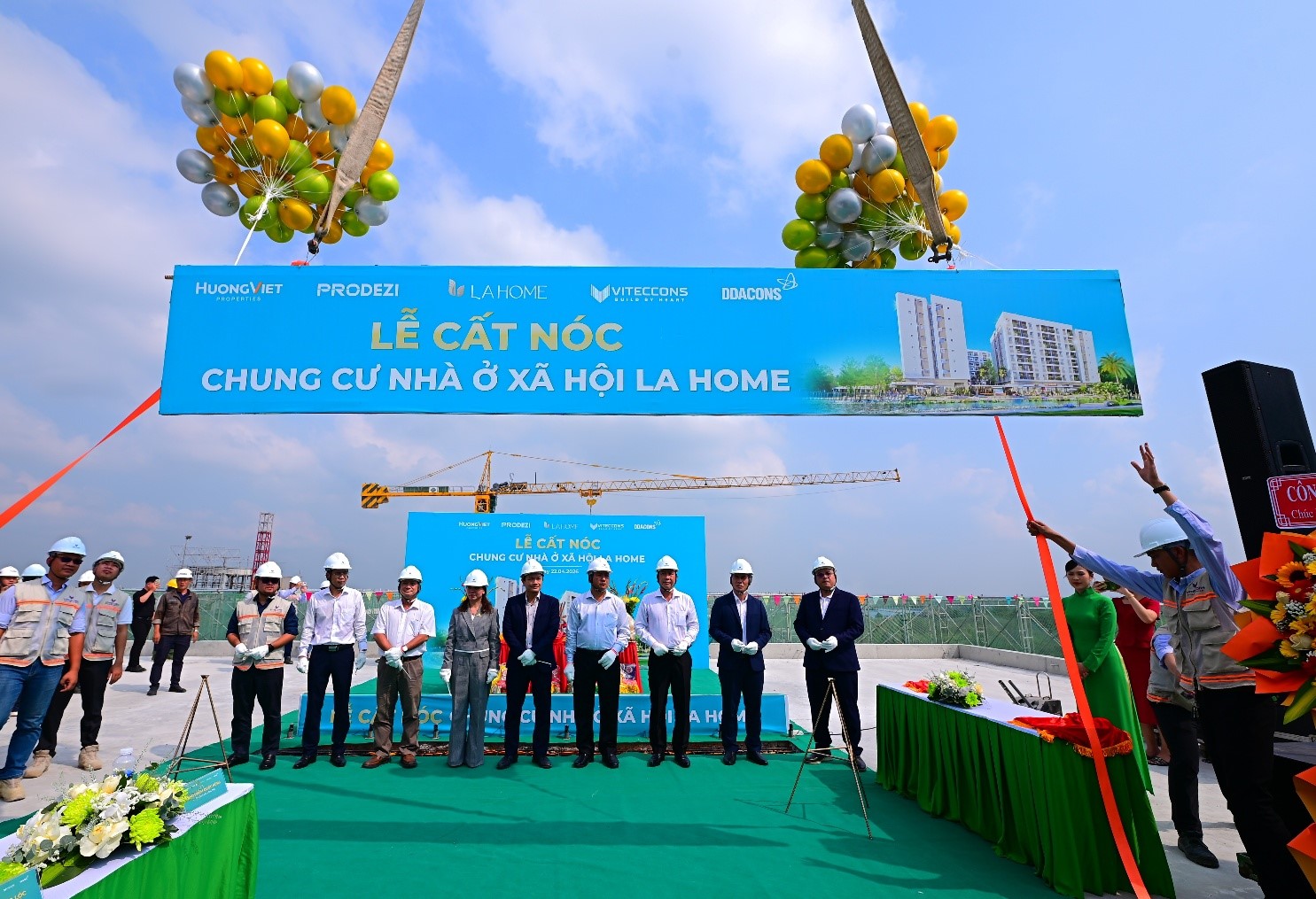 Chung cư nhà ở xã hội cất nóc sớm hơn kế hoạch 3 tháng. Ảnh: Prodezi Long An. 