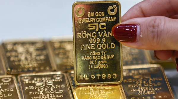 Giá vàng trong nước sụt mạnh sau 2 phiên giằng co